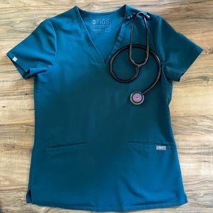 FIGS Caribbean blue scrubs
